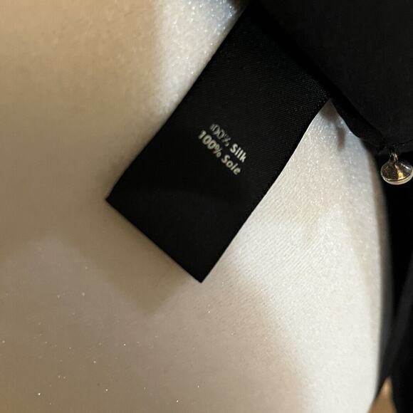 Elizabeth And James Silk Blouse Pearly Cuff Detail Black Size Medium - Picture 6 of 16